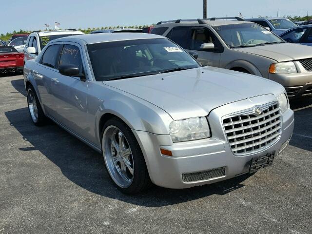 2C3KA43R57H807390 - 2007 CHRYSLER 300 SILVER photo 1