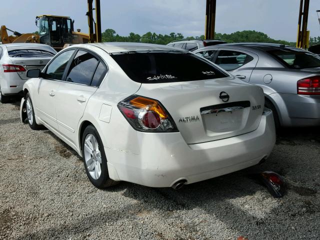 1N4BL2AP9AN525916 - 2010 NISSAN ALTIMA SR WHITE photo 3