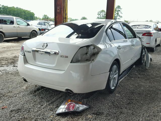 1N4BL2AP9AN525916 - 2010 NISSAN ALTIMA SR WHITE photo 4