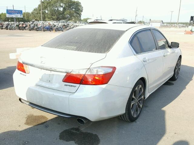 1HGCR2F51EA032864 - 2014 HONDA ACCORD SPO WHITE photo 4