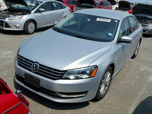 1VWAS7A39FC033115 - 2015 VOLKSWAGEN PASSAT S ვერცხლისფერი ფოტო 2