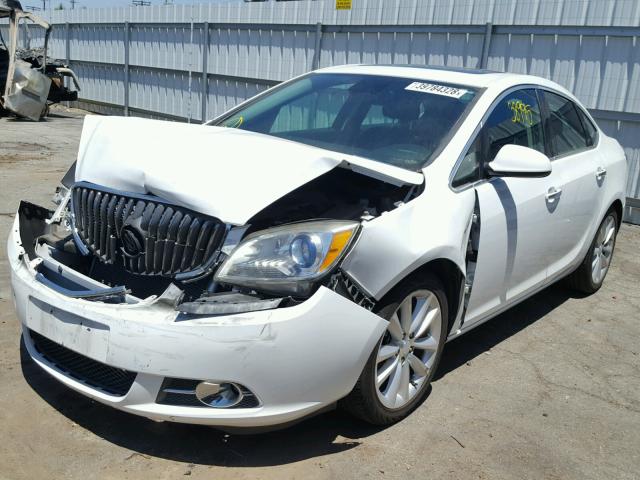 1G4PS5SK8D4153627 - 2013 BUICK VERANO WHITE photo 2