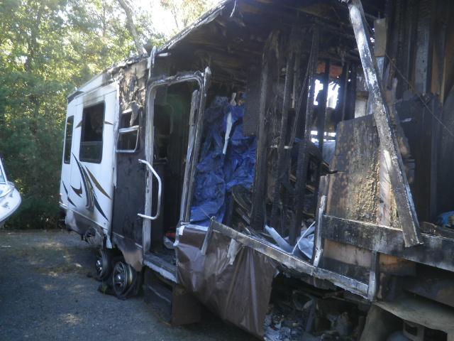 4YDF27324B1531500 - 2011 KEYSTONE SPRINTER WHITE photo 6