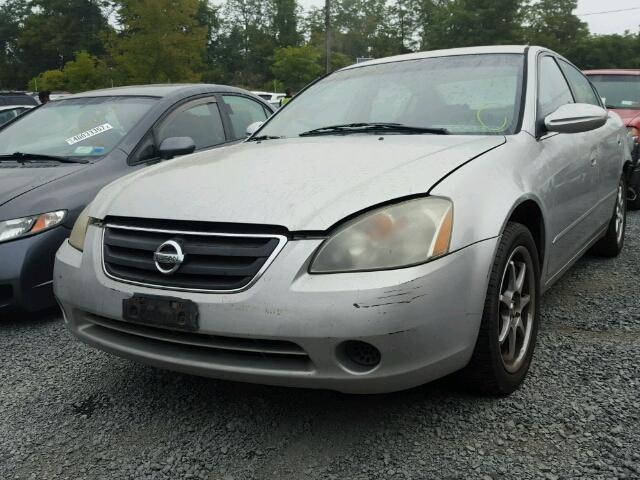 1N4AL11E22C200817 - 2002 NISSAN ALTIMA BAS SILVER photo 2