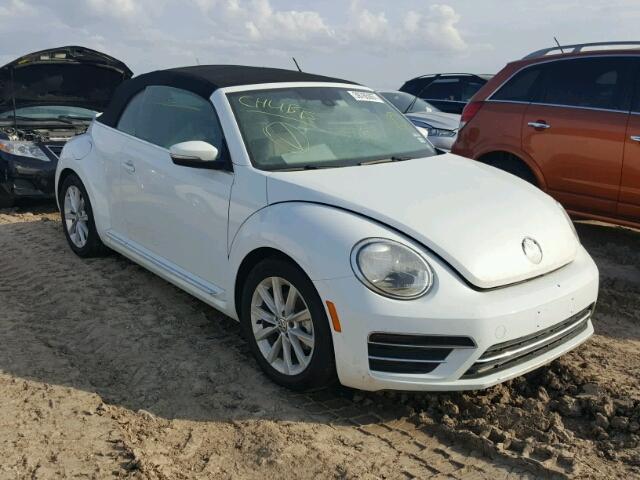 3VW517AT2HM807582 - 2017 VOLKSWAGEN BEETLE WHITE photo 1