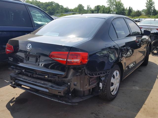 3VW2K7AJ4FM259290 - 2015 VOLKSWAGEN JETTA BASE BLACK photo 4