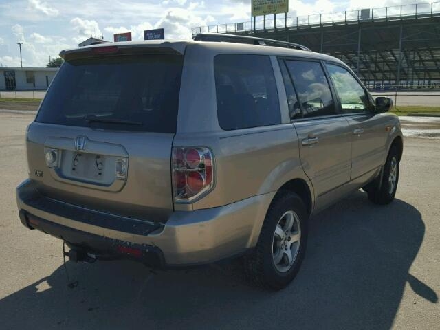 5FNYF28496B017524 - 2006 HONDA PILOT GOLD photo 4