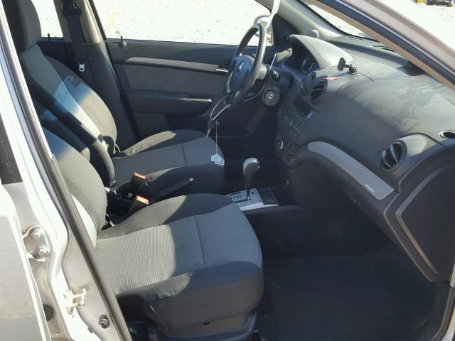 KL1TD66E39B669024 - 2009 CHEVROLET AVEO LS SILVER photo 5
