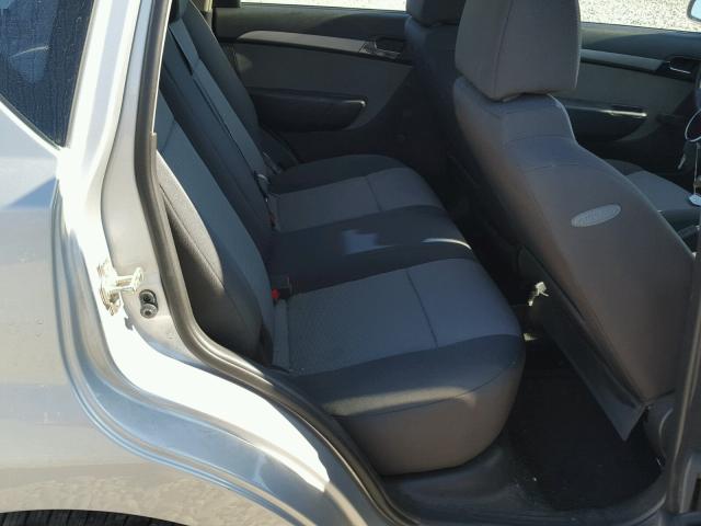 KL1TD66E39B669024 - 2009 CHEVROLET AVEO LS SILVER photo 6