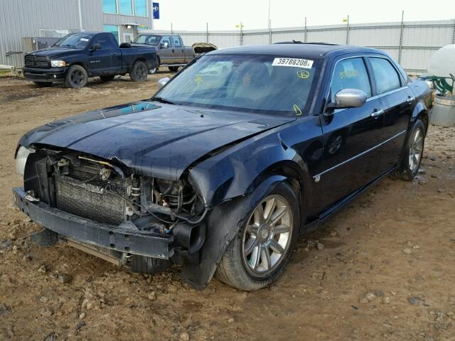 2C3AA63HX5H175434 - 2005 CHRYSLER 300C BLACK photo 2