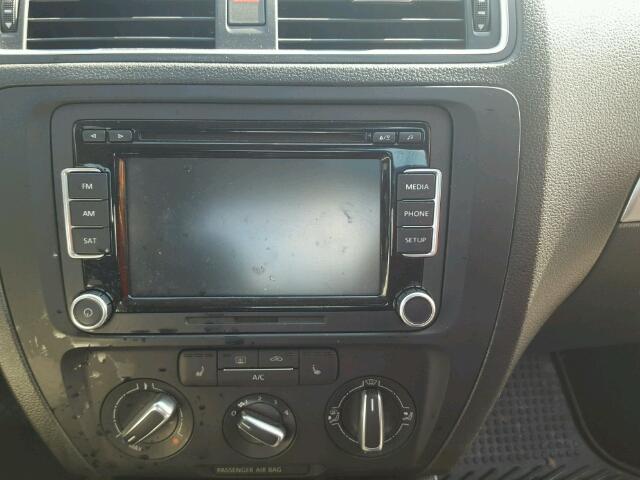 3VWDP7AJXDM456083 - 2013 VOLKSWAGEN JETTA SE 灰色 照片 9