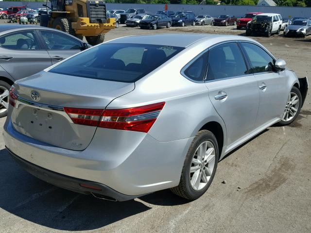 4T1BK1EB7DU046230 - 2013 TOYOTA AVALON BAS Silber Foto 4