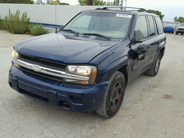 1GNDT13S242250630 - 2004 CHEVROLET TRAILBLAZE BLUE photo 2