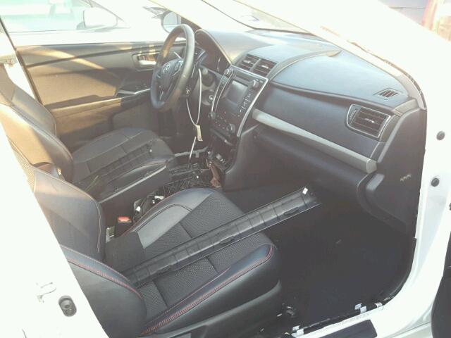 4T1BF1FK6GU155561 - 2016 TOYOTA CAMRY LE 白色 照片 5