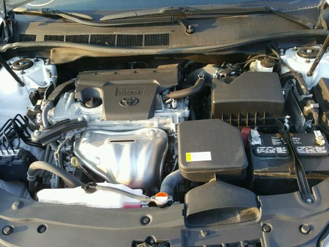 4T1BF1FK6GU155561 - 2016 TOYOTA CAMRY LE 白色 照片 7