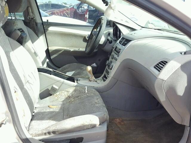 1G1ZB5EB4AF301662 - 2010 CHEVROLET MALIBU LS Մոխրագույն լուսանկար 5