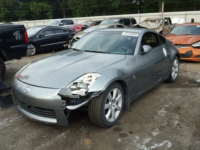 JN1AZ34D25M601986 - 2005 NISSAN 350Z COUPE GRAY photo 2