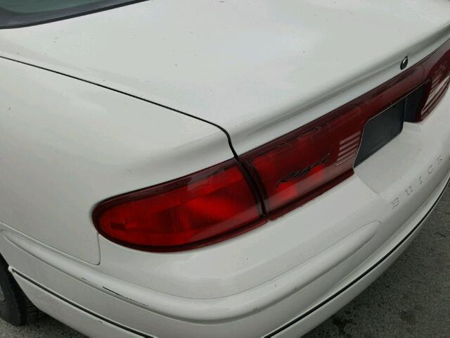 2G4WB55K321175339 - 2002 BUICK REGAL LS 白色 照片 9