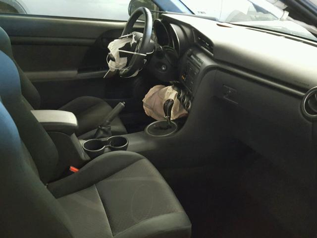 JTKJF5C77D3057060 - 2013 TOYOTA SCION TC 白色 照片 5