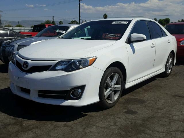 4T1BF1FK1DU651928 - 2013 TOYOTA CAMRY L WHITE photo 2