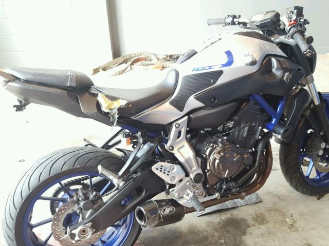 JYARM06E3GA006082 - 2016 YAMAHA FZ07 BLUE photo 9