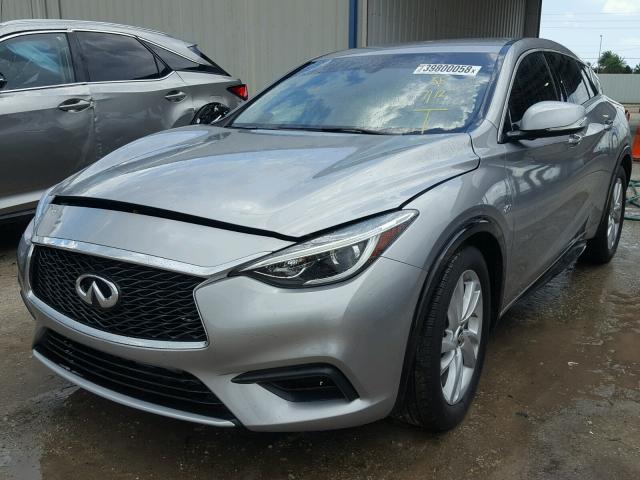SJKCH5CP4HA033114 - 2017 INFINITI QX30 BASE SILVER photo 2