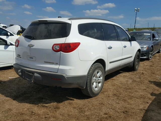 1GN1REED1AS116090 - 2010 CHEVROLET TRAVERSE WHITE photo 4