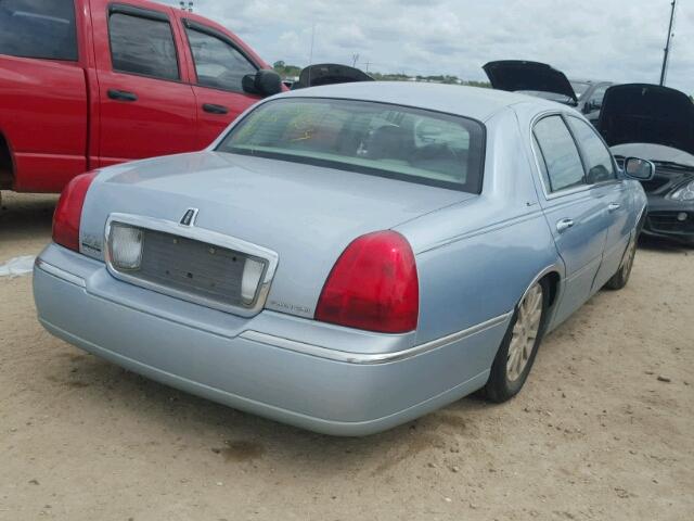 1LNHM81VX6Y645454 - 2006 LINCOLN TOWN CAR S BLUE photo 4