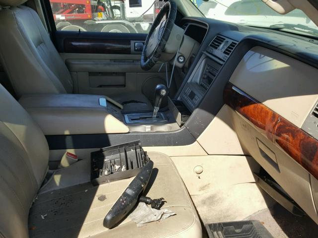 5LMFU27596LJ11531 - 2006 LINCOLN NAVIGATOR შავი ფოტო 5