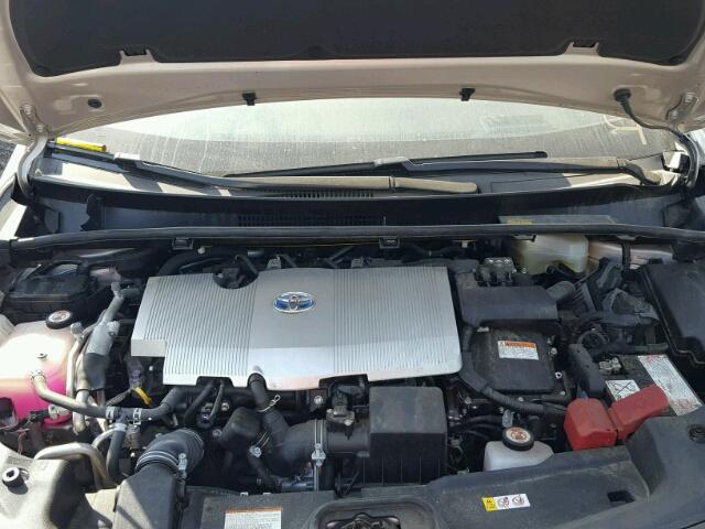 JTDKARFP9J3071163 - 2018 TOYOTA PRIUS PRIM 银色 照片 7