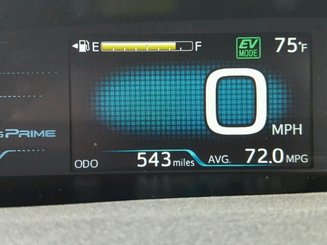 JTDKARFP9J3071163 - 2018 TOYOTA PRIUS PRIM 银色 照片 8