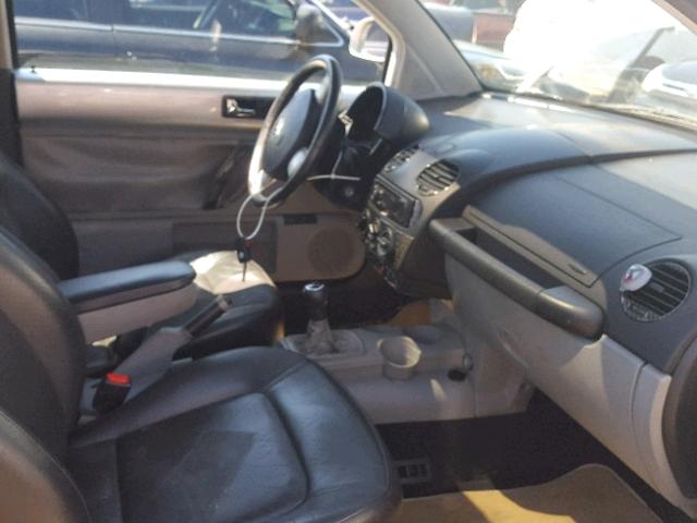 3VWDD21C4YM431229 - 2000 VOLKSWAGEN NEW BEETLE 灰色 照片 5