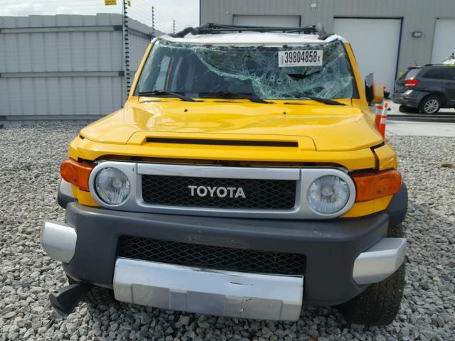 JTEBU11F170038865 - 2007 TOYOTA FJ CRUISER YELLOW photo 9