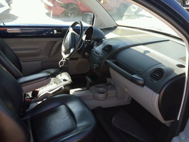 3VWDD21CX3M417702 - 2003 VOLKSWAGEN NEW BEETLE ლურჯი ფოტო 5
