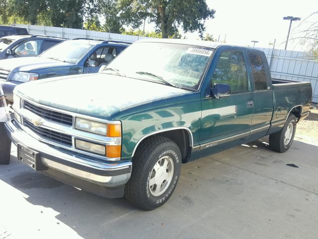 1GCEC19R6TE244053 - 1996 CHEVROLET GMT-400 C1 GREEN photo 2