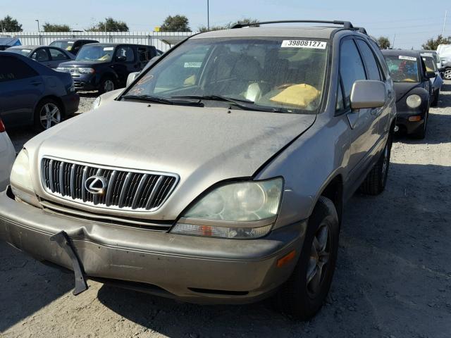 JTJHF10U620245234 - 2002 LEXUS RX 300 BROWN photo 2