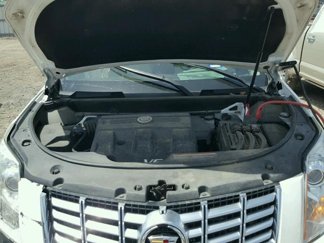 3GYFNCE3XFS624285 - 2015 CADILLAC SRX PERFOR 白色 照片 7