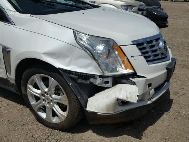 3GYFNCE3XFS624285 - 2015 CADILLAC SRX PERFOR WHITE photo 9