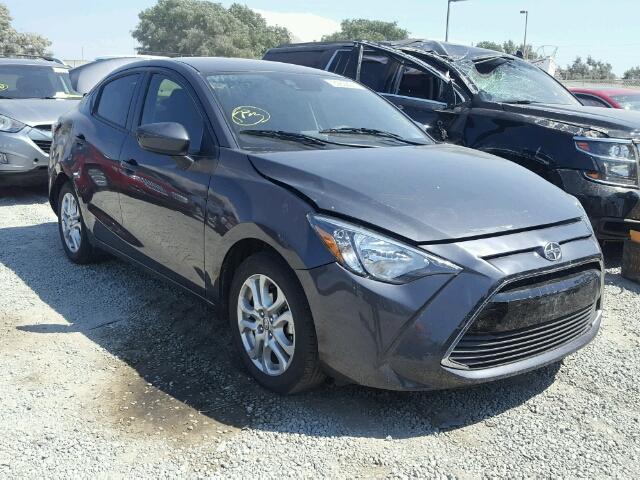 3MYDLBZV6GY128893 - 2016 TOYOTA SCION IA GRAY photo 1