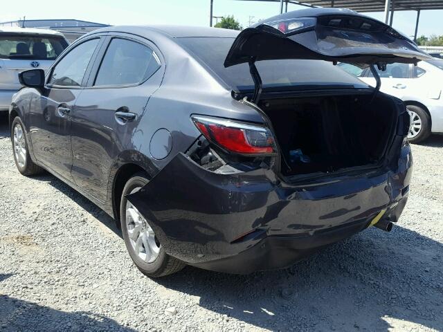 3MYDLBZV6GY128893 - 2016 TOYOTA SCION IA GRAY photo 3