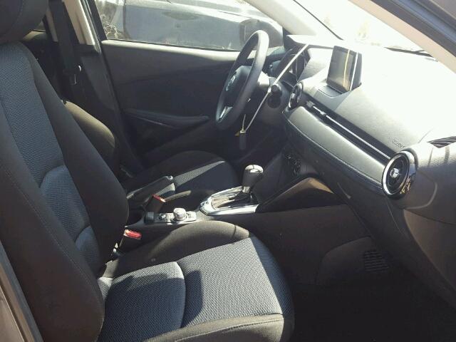 3MYDLBZV6GY128893 - 2016 TOYOTA SCION IA GRAY photo 5