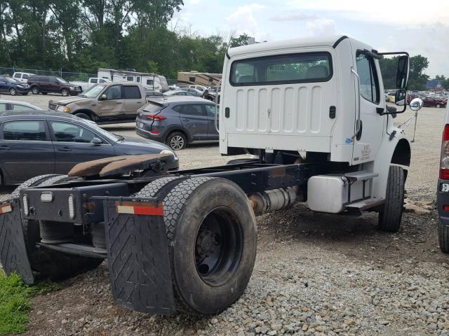 1FVACXBSX8HY85019 - 2008 FREIGHTLINER M2 106 MED WHITE photo 4