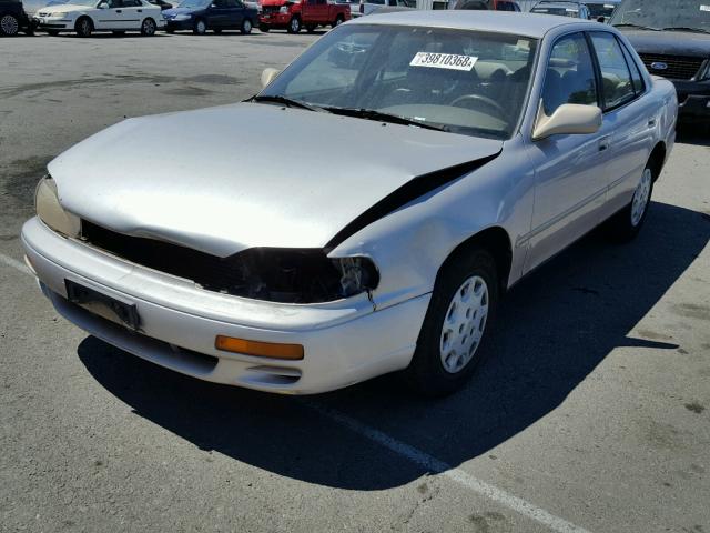 4T1BG12K8TU711141 - 1996 TOYOTA CAMRY DX GOLD photo 2