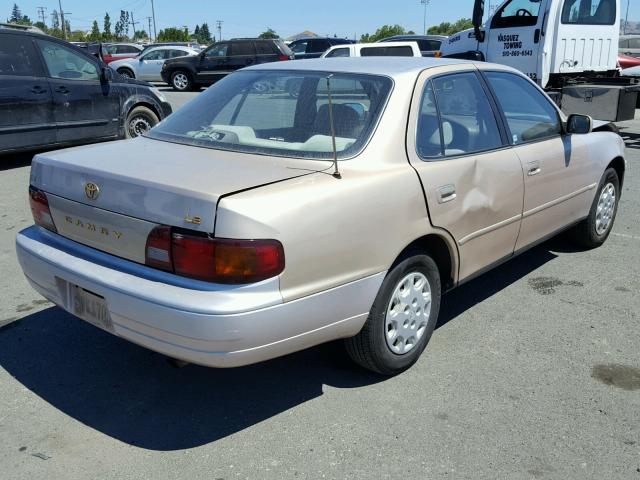 4T1BG12K8TU711141 - 1996 TOYOTA CAMRY DX GOLD photo 4