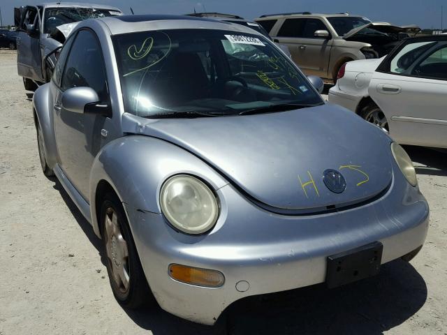 3VWCB21C51M435507 - 2001 VOLKSWAGEN NEW BEETLE 银色 照片 1