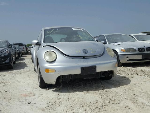 3VWCB21C51M435507 - 2001 VOLKSWAGEN NEW BEETLE 银色 照片 9