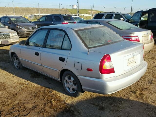 KMHCG45C12U268078 - 2002 HYUNDAI ACCENT GL SILVER photo 3