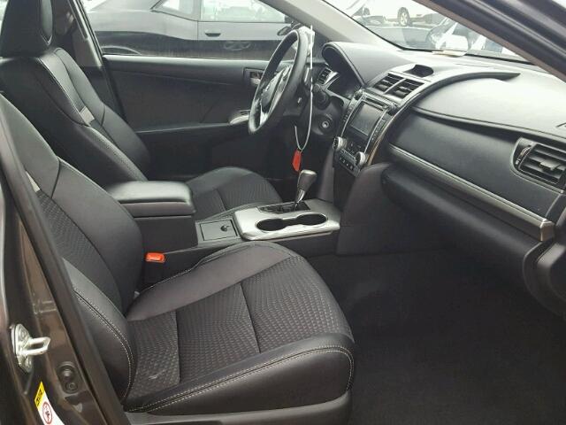 4T1BF1FK3CU192237 - 2012 TOYOTA CAMRY BASE GRAY photo 5