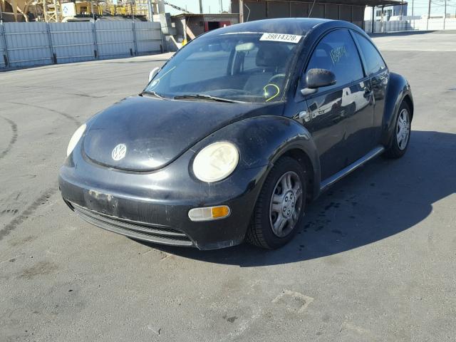 3VWBC21CXYM433559 - 2000 VOLKSWAGEN NEW BEETLE 黑色 照片 2