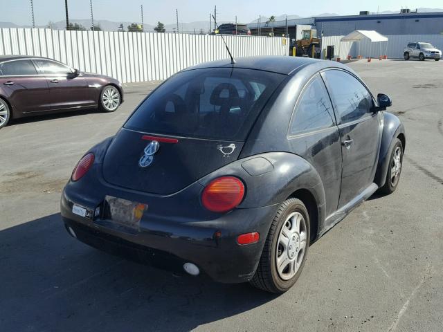 3VWBC21CXYM433559 - 2000 VOLKSWAGEN NEW BEETLE 黑色 照片 4